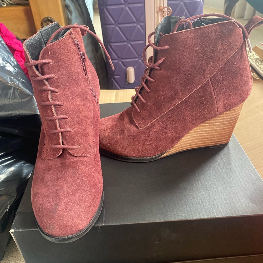 Women's Dina Burgundy Ankle Boots